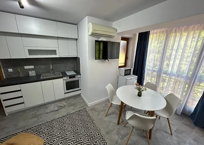 Sunrise Golden Sands Apartment